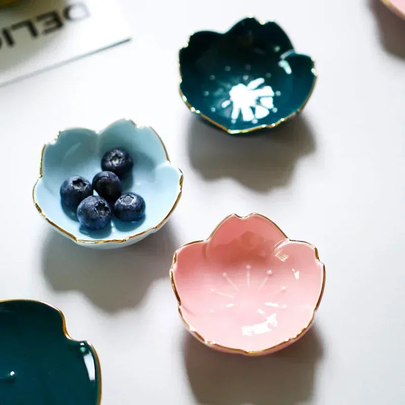 Japanese Style Ceramic Dish in Four Colors